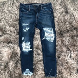 Distressed skinny jeans